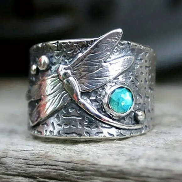 Cubic Zirconia Dragonfly Ring For Men And Women - Picture 6 of 7